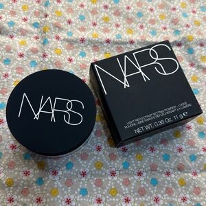 NARS  Light Reflecting Setting Powder